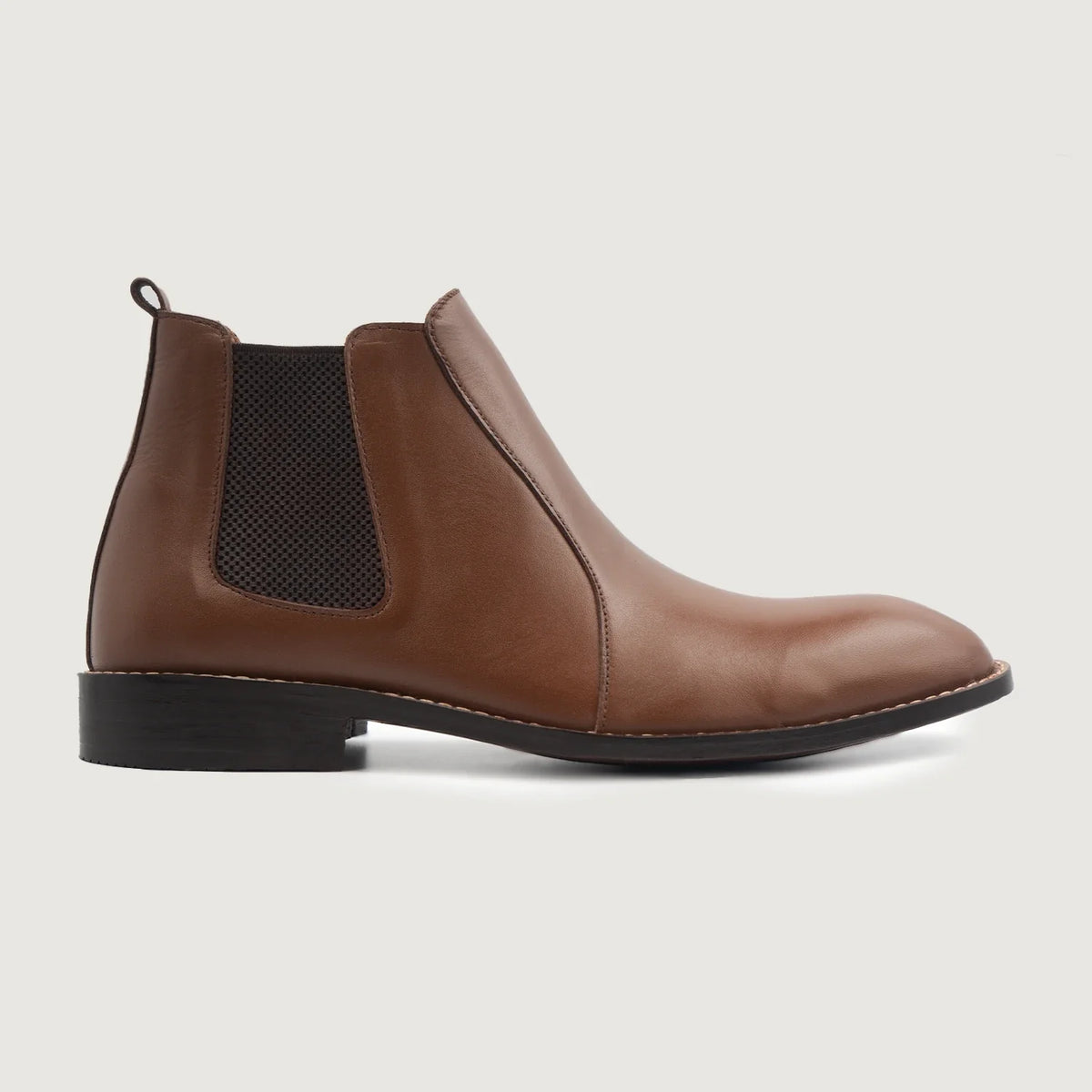Brown Full-Grain leather Boots - بناء غوديير ويلت المتين وتفاصيل مقدمة الحذاء