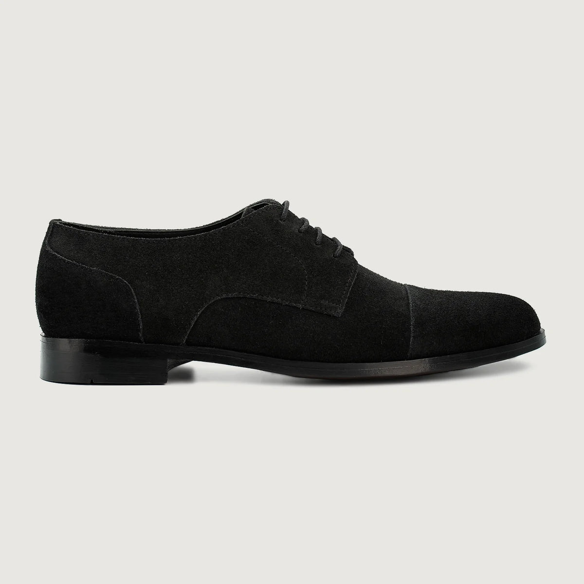 Black Goatskin Suede Leather Shoes - بناء غوديير ويلت المتين وتفاصيل مقدمة الحذاء