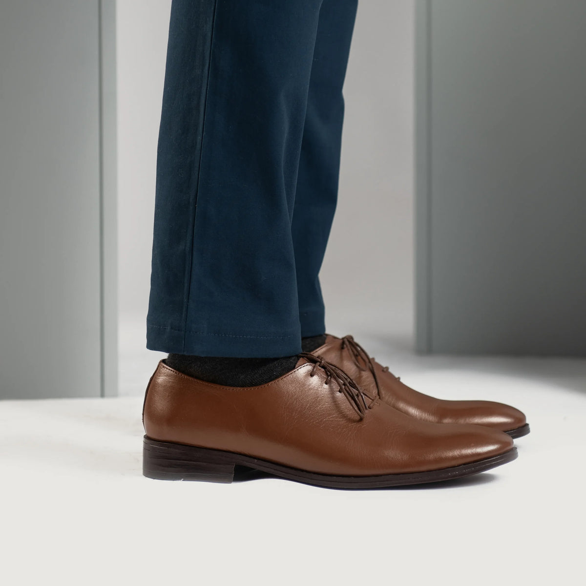 Tailored Rib Cuffs & Hem Craftsmanship Construction Detail on Director Wholecut بيج تان أحذية جلدية كلاسيكية رجالي
