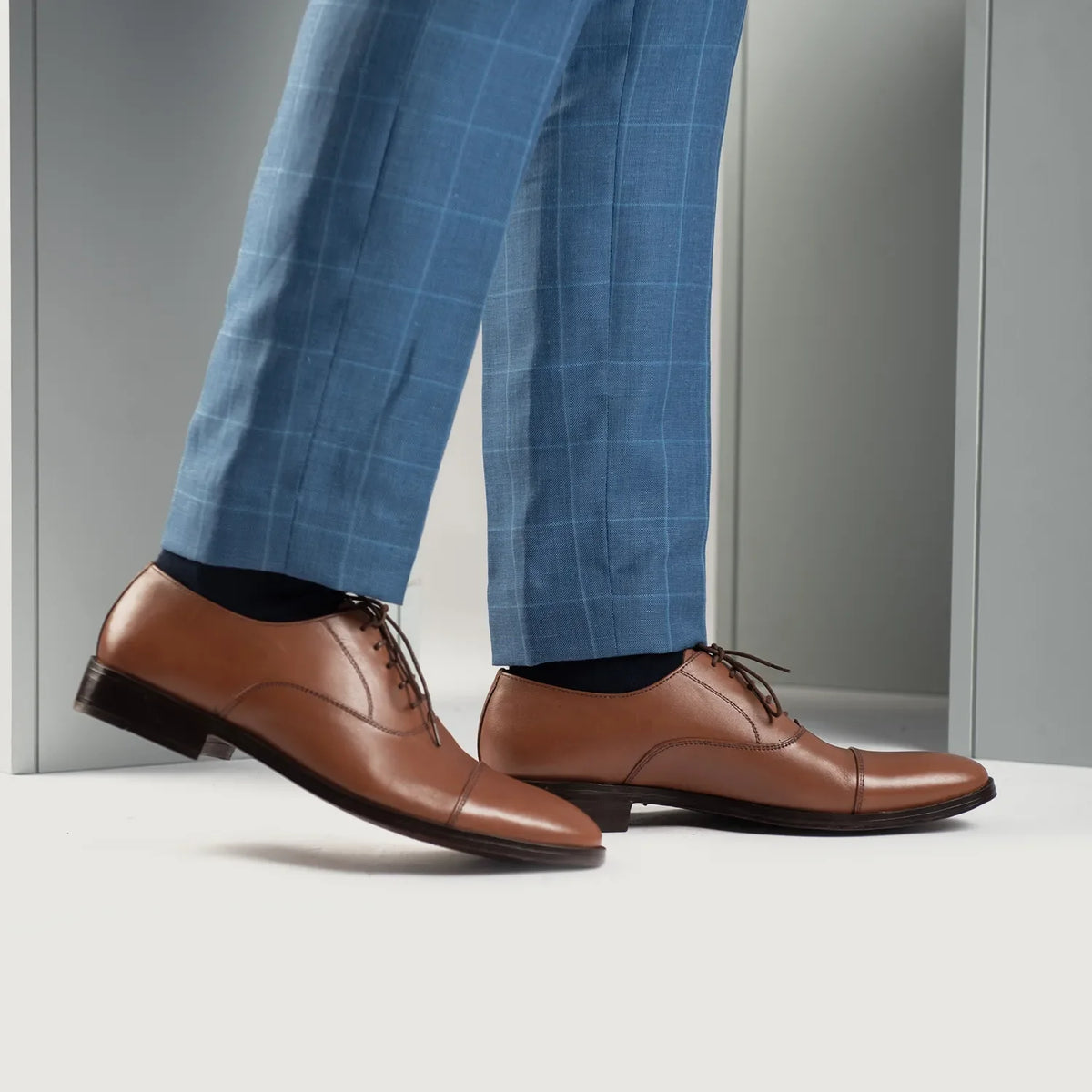 Tan Full-Grain leather Shoes - بناء غوديير ويلت المتين وتفاصيل مقدمة الحذاء