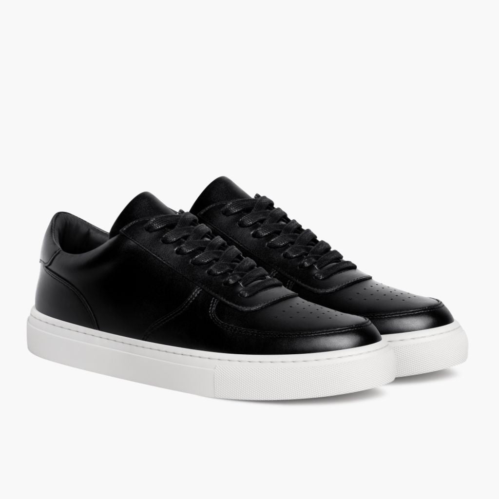 Court Black Leather Sneakers جلد بقر طبيعي أسود فاخر - عرض جانبي | شراء أونلاين عبر المتجر الرسمي