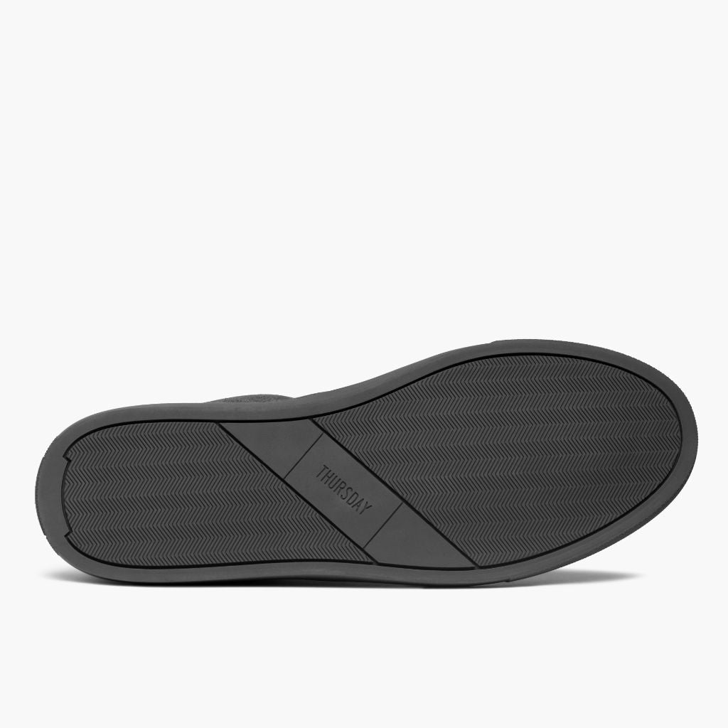 High-Traction Rubber Outsole & Lug Tread Pattern on Court Smoke سنيكرز جلدي كاجوال رجالي