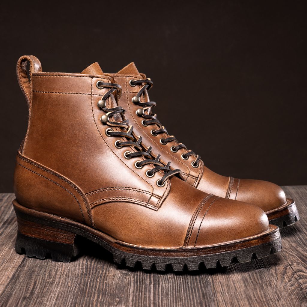 Challenger Sesame Double Shot أحذية بوت جلدية رجالي in Classic Full-Grain Leather - عرض جانبي | شراء أونلاين عبر المتجر الرسمي