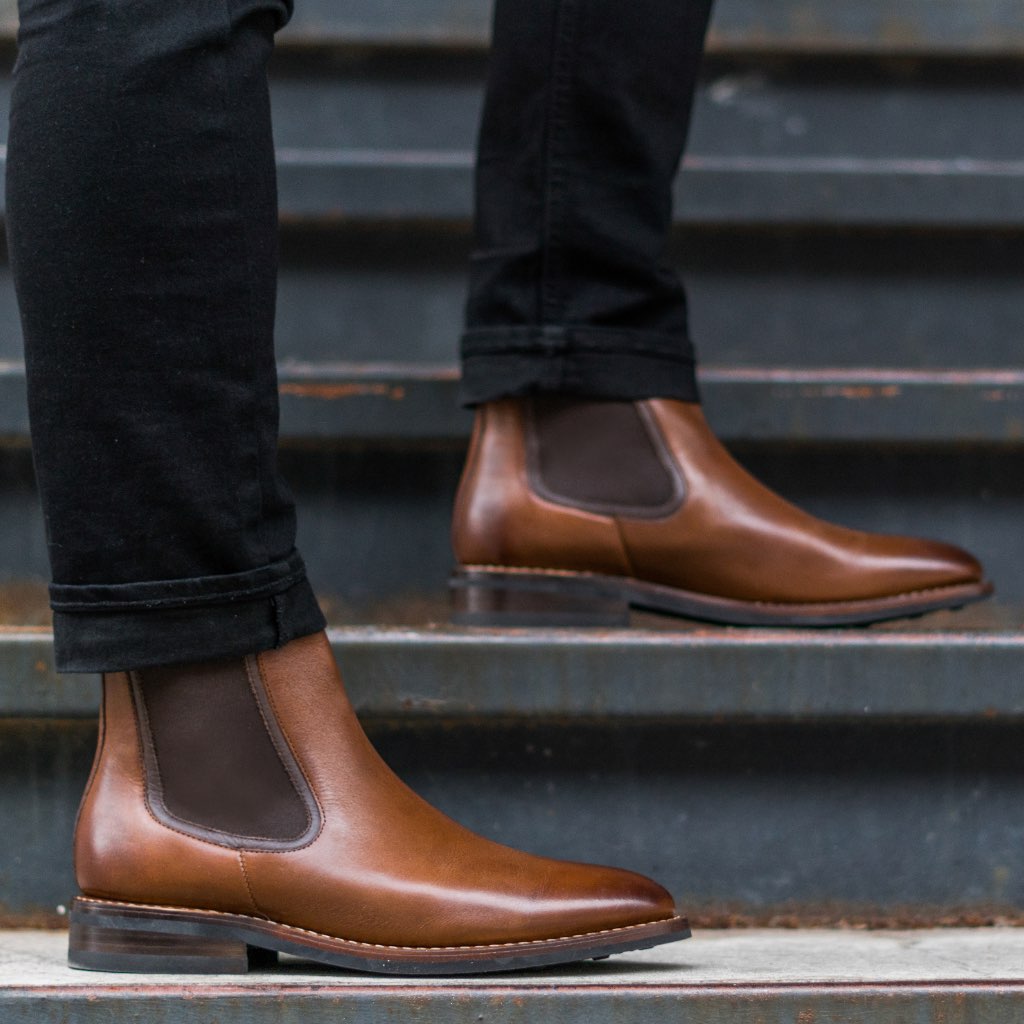 Cushioned Leather Insole & Ergonomic Arch Support Construction Detail