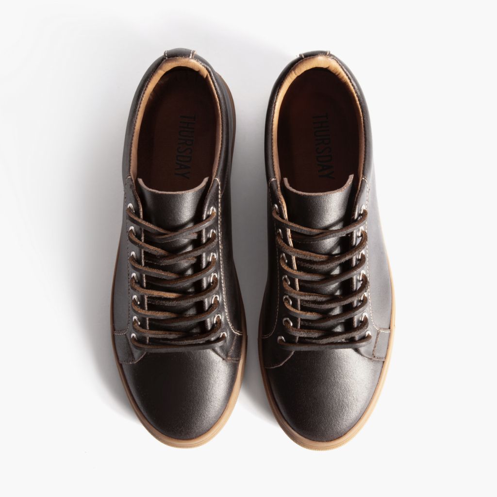 Premier Low Top Cacao سنيكرز جلدي كاجوال رجالي For Men - دعامة الكعب المقواة وتفاصيل الخياطة المزدوجة الدقيقة