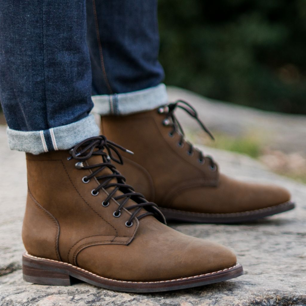 Cushioned Leather Insole & Ergonomic Arch Support Construction Detail