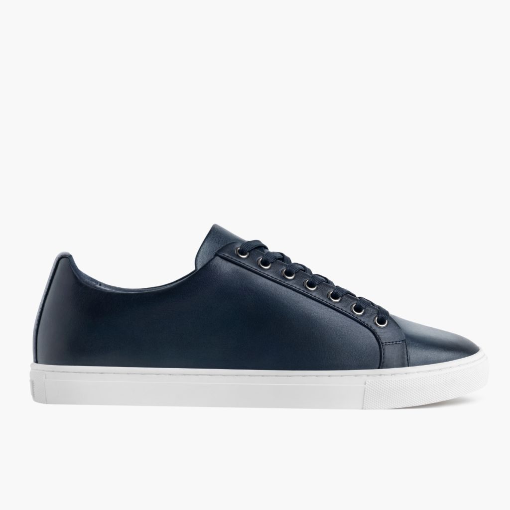 Blue Full-Grain leather Sneakers - بناء غوديير ويلت المتين وتفاصيل مقدمة الحذاء