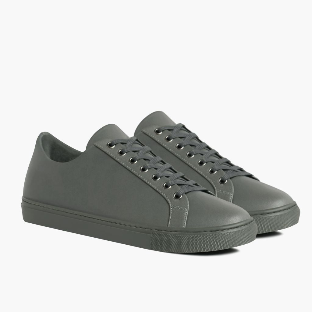 Premier Low Top Grey سنيكرز جلدي كاجوال رجالي For Men in Grey Full-Grain Leather - عرض جانبي | شراء أونلاين عبر المتجر الرسمي