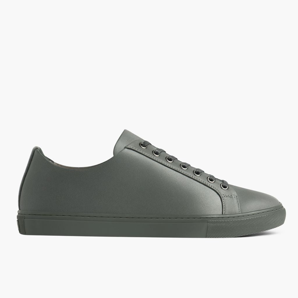 Grey Full-Grain leather Sneakers - بناء غوديير ويلت المتين وتفاصيل مقدمة الحذاء