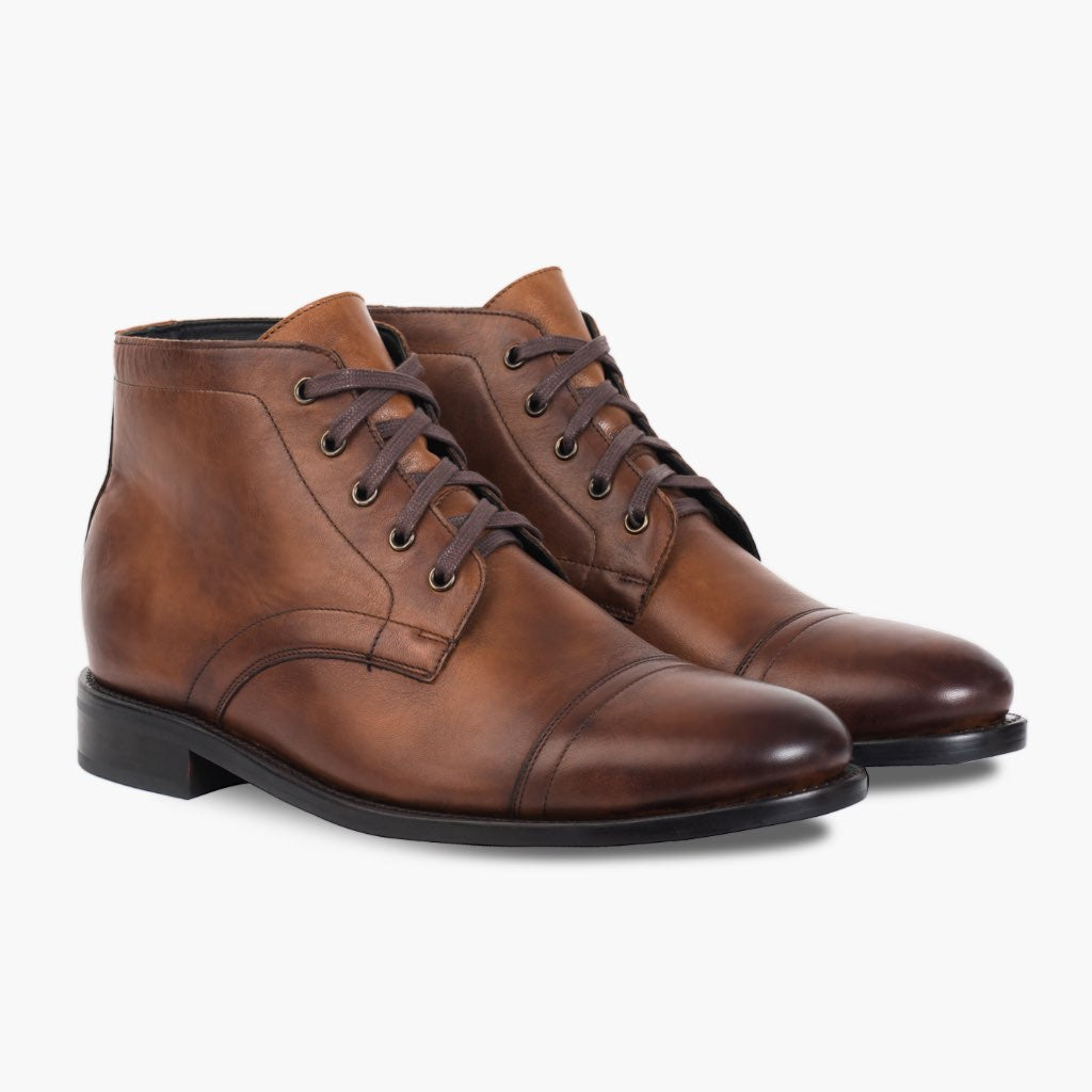 Cadet Walnut أحذية بوت جلدية رجالي in Classic Full-Grain Leather - عرض جانبي | شراء أونلاين عبر المتجر الرسمي