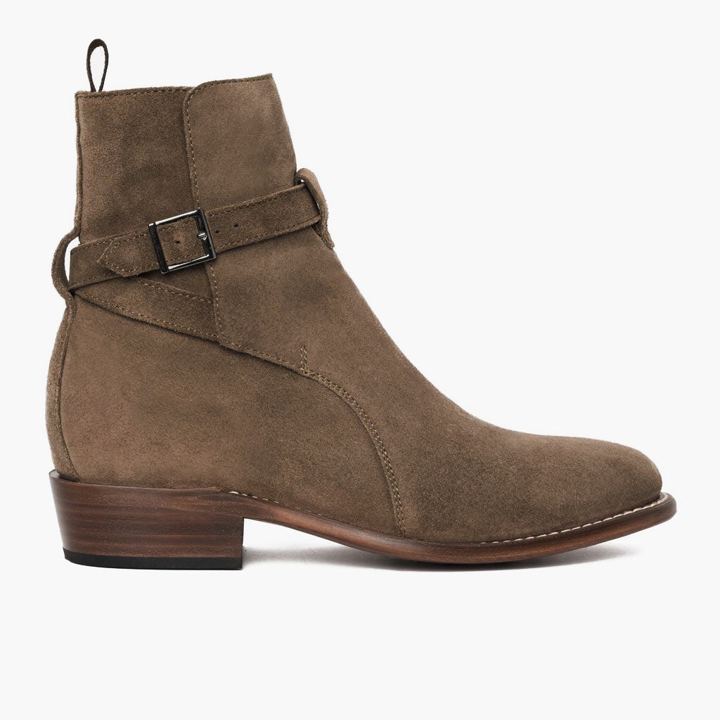 Black Full-Grain leather Boots - بناء غوديير ويلت المتين وتفاصيل مقدمة الحذاء