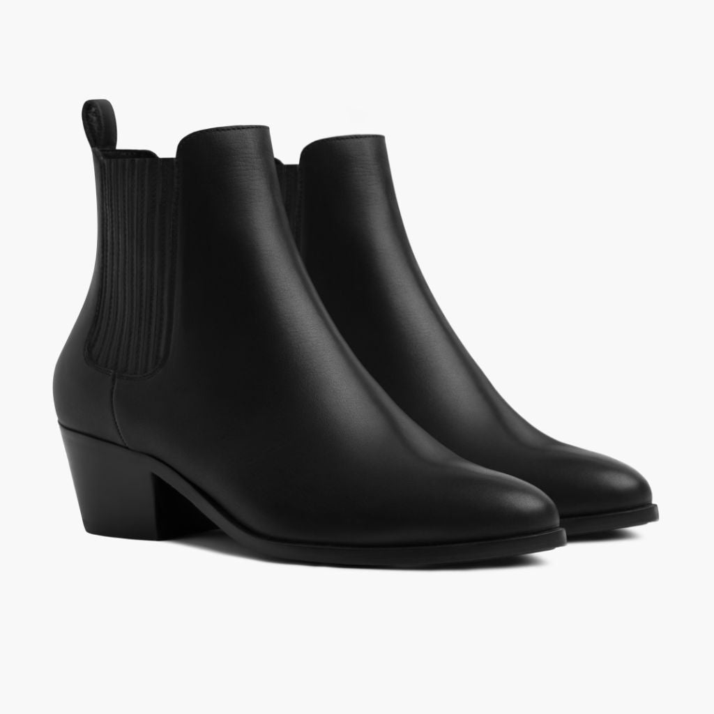 Black Full-Grain leather Boots - بناء غوديير ويلت المتين وتفاصيل مقدمة الحذاء