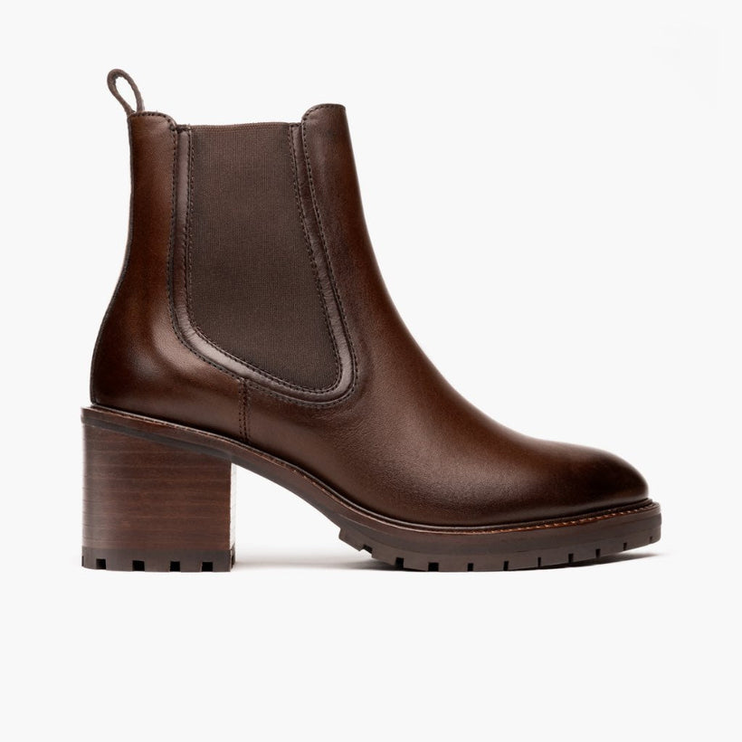 Knockout Chocolate Leather Boots نسائي