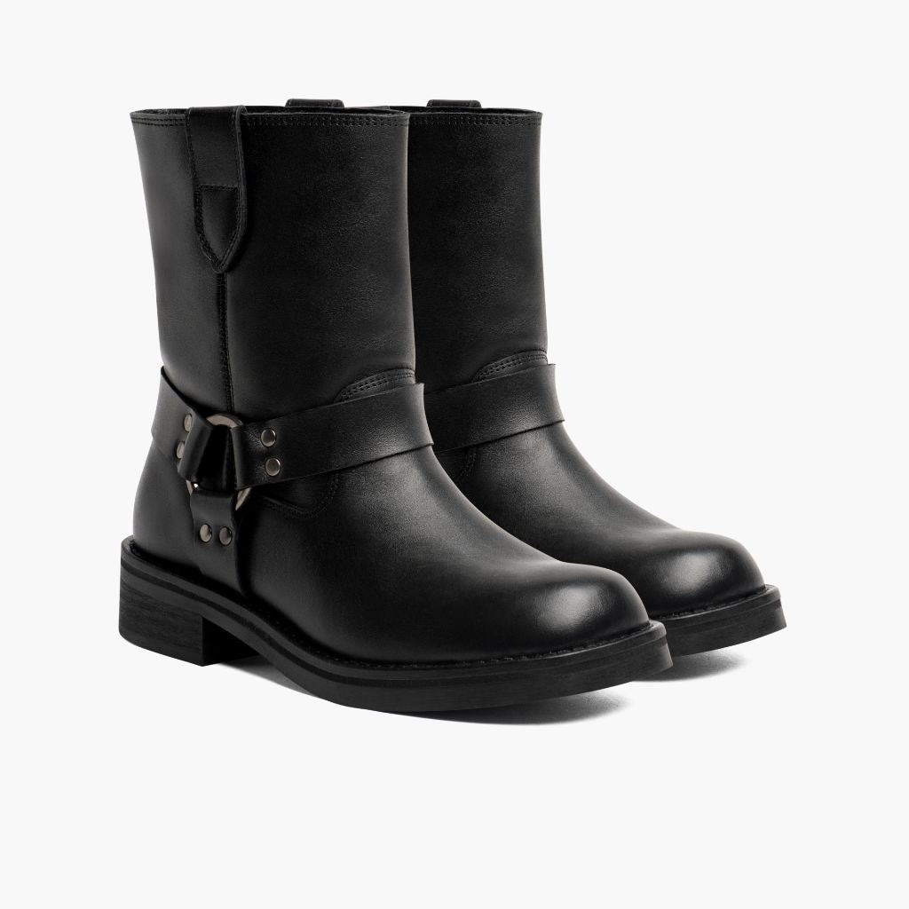 Black Full-Grain leather Boots - بناء غوديير ويلت المتين وتفاصيل مقدمة الحذاء