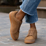 Authentic Full-Grain Leather Grain Depth & Pull-Up Patina Texture Detail