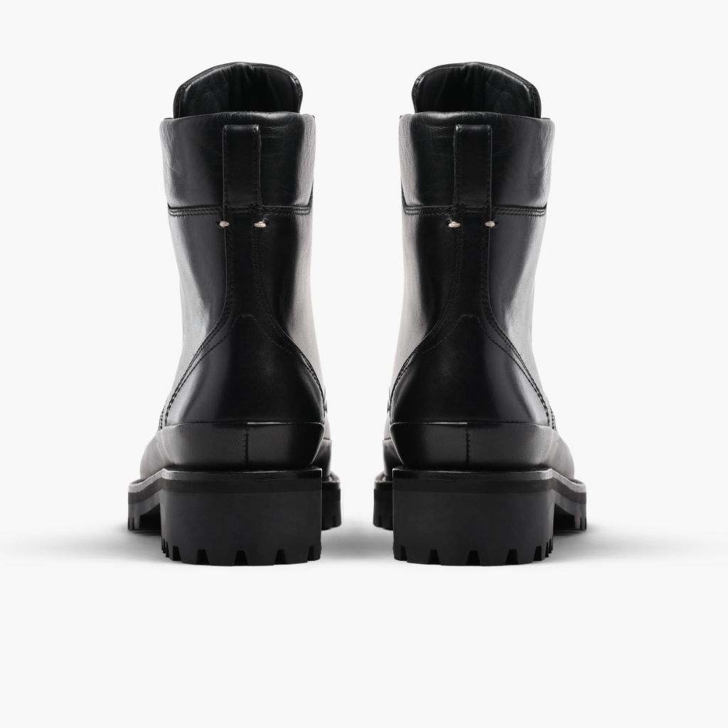 High-Traction Rubber Outsole & Lug Tread Pattern on Women's Ryder Black Leather Boots