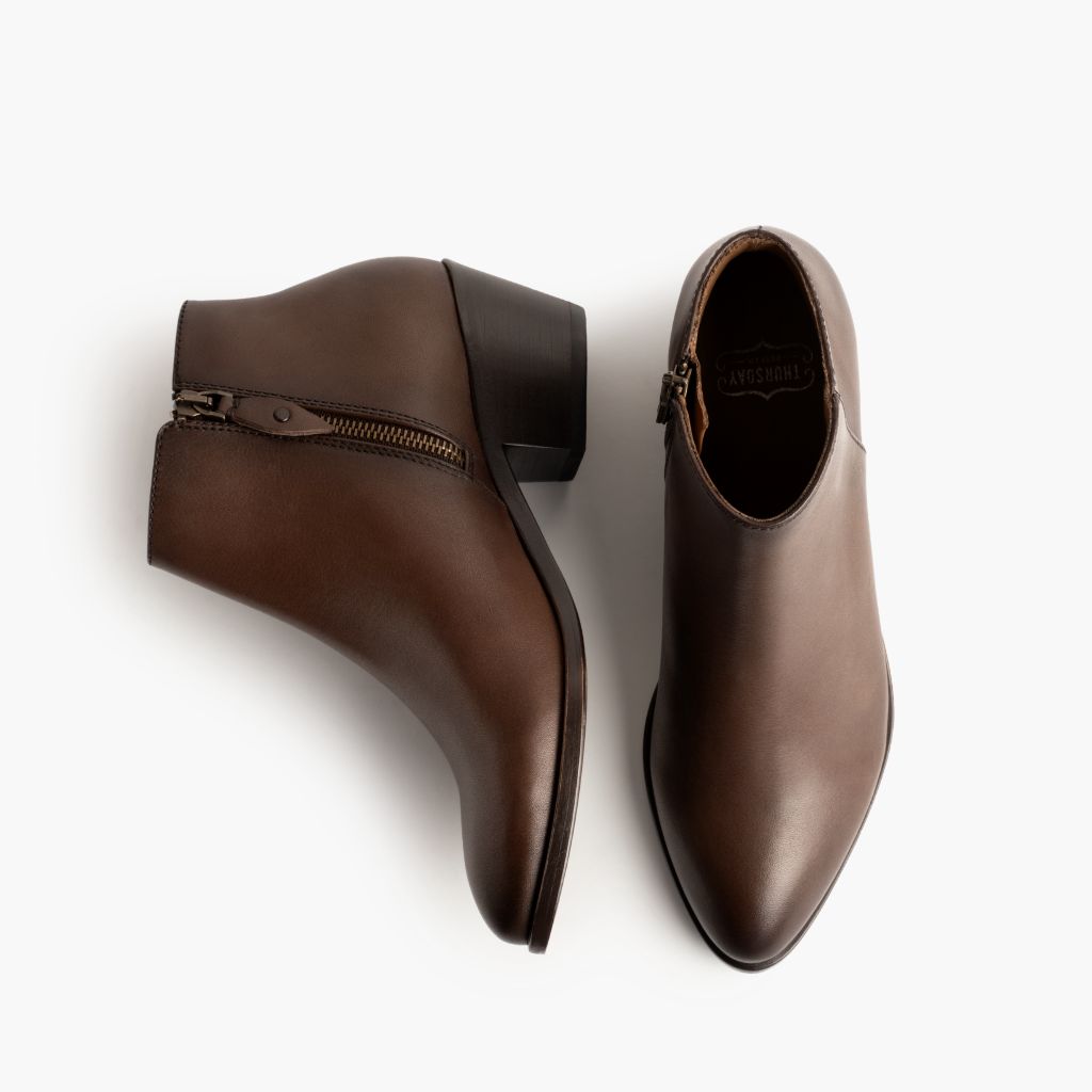 High-Traction Rubber Outsole & Lug Tread Pattern on Downtown Amaretto أحذية بوت جلدية نسائي