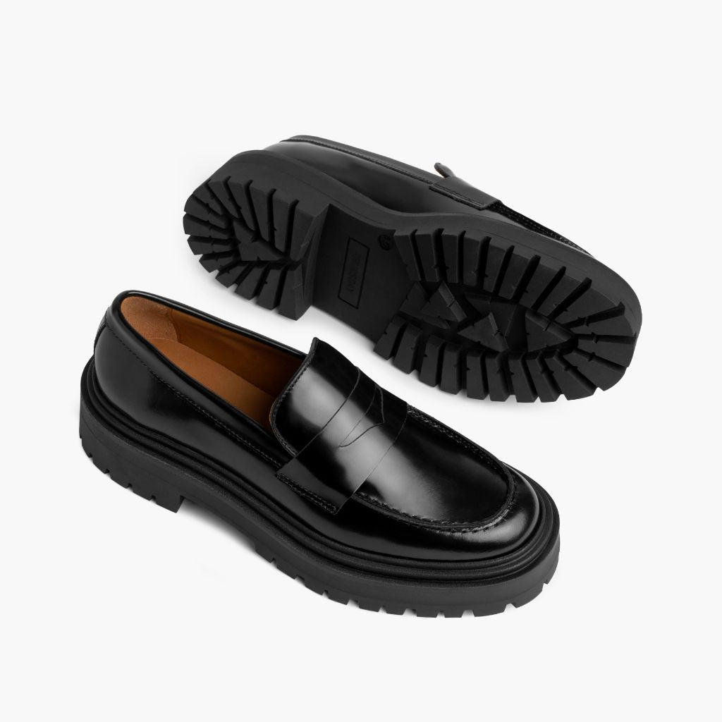 High-Traction Rubber Outsole & Lug Tread Pattern on Penny Platform أسود أحذية لوفر جلدية بدون كعب نسائي
