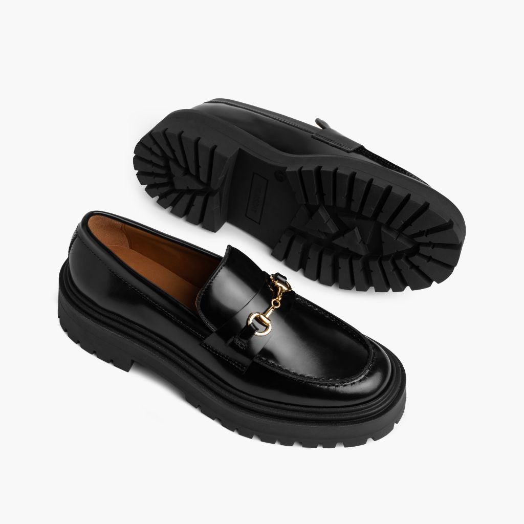 High-Traction Rubber Outsole & Lug Tread Pattern on Penny Platform أسود & Gold أحذية لوفر جلدية بدون كعب نسائي