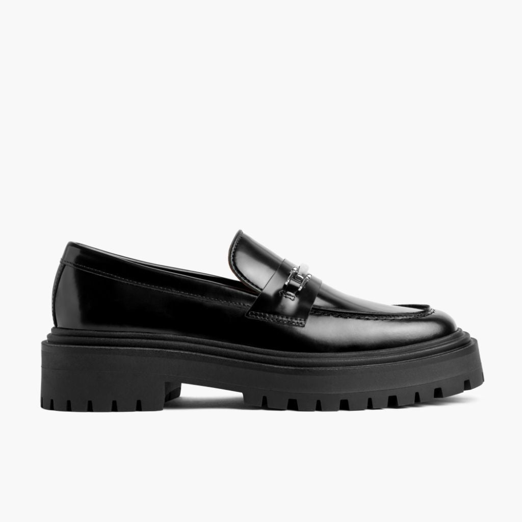 Black Full-Grain leather Loafers - بناء غوديير ويلت المتين وتفاصيل مقدمة الحذاء