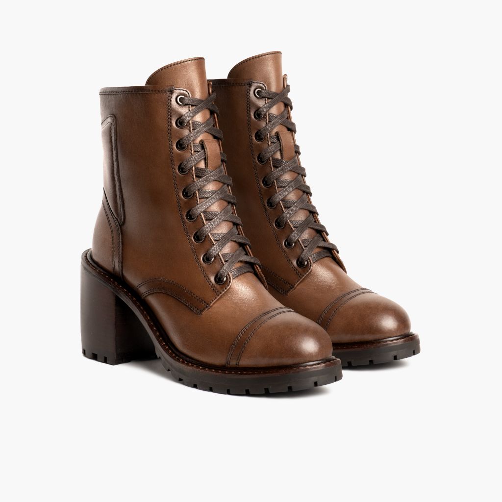 Classic Full-Grain leather Boots - بناء غوديير ويلت المتين وتفاصيل مقدمة الحذاء