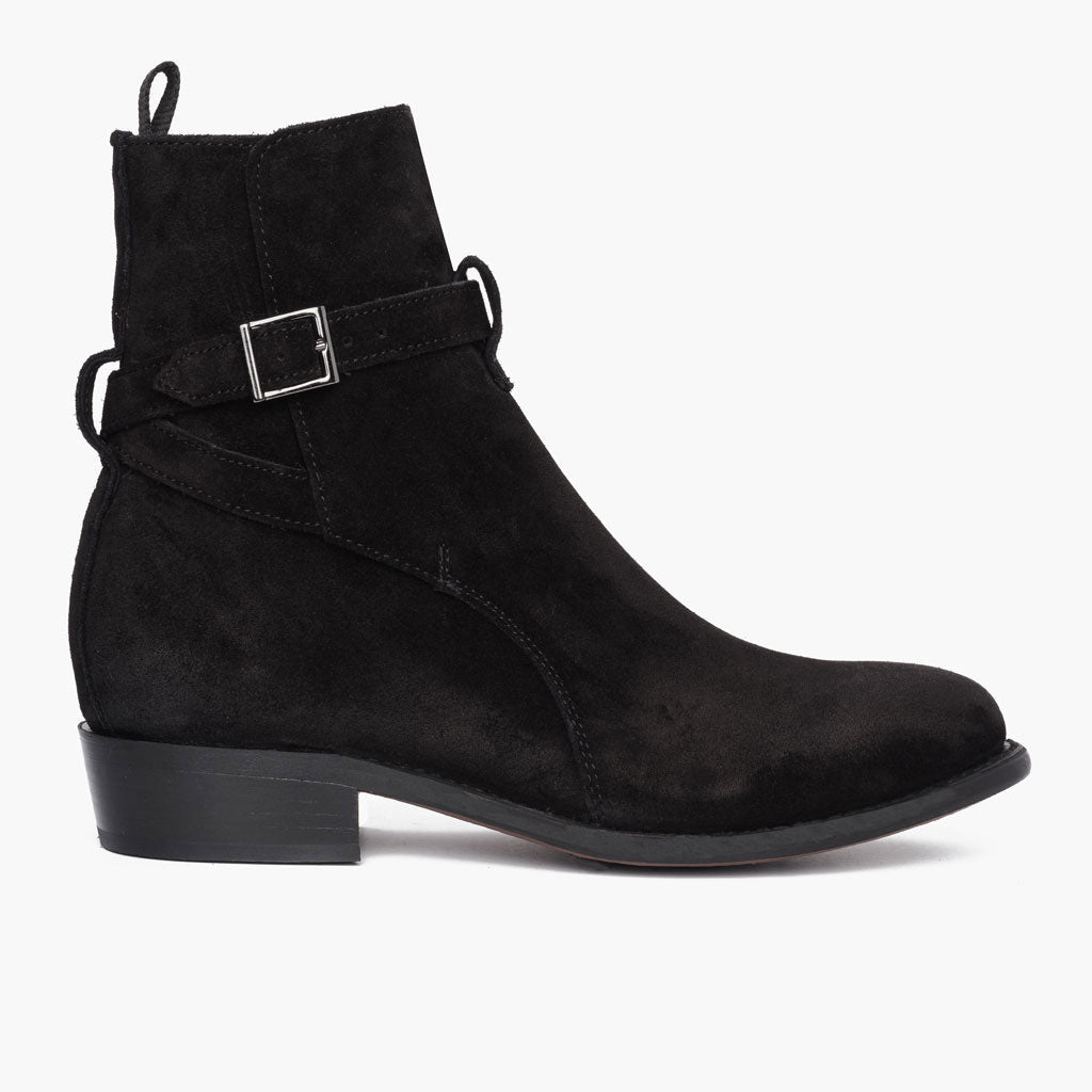 Black Full-Grain leather Boots - بناء غوديير ويلت المتين وتفاصيل مقدمة الحذاء