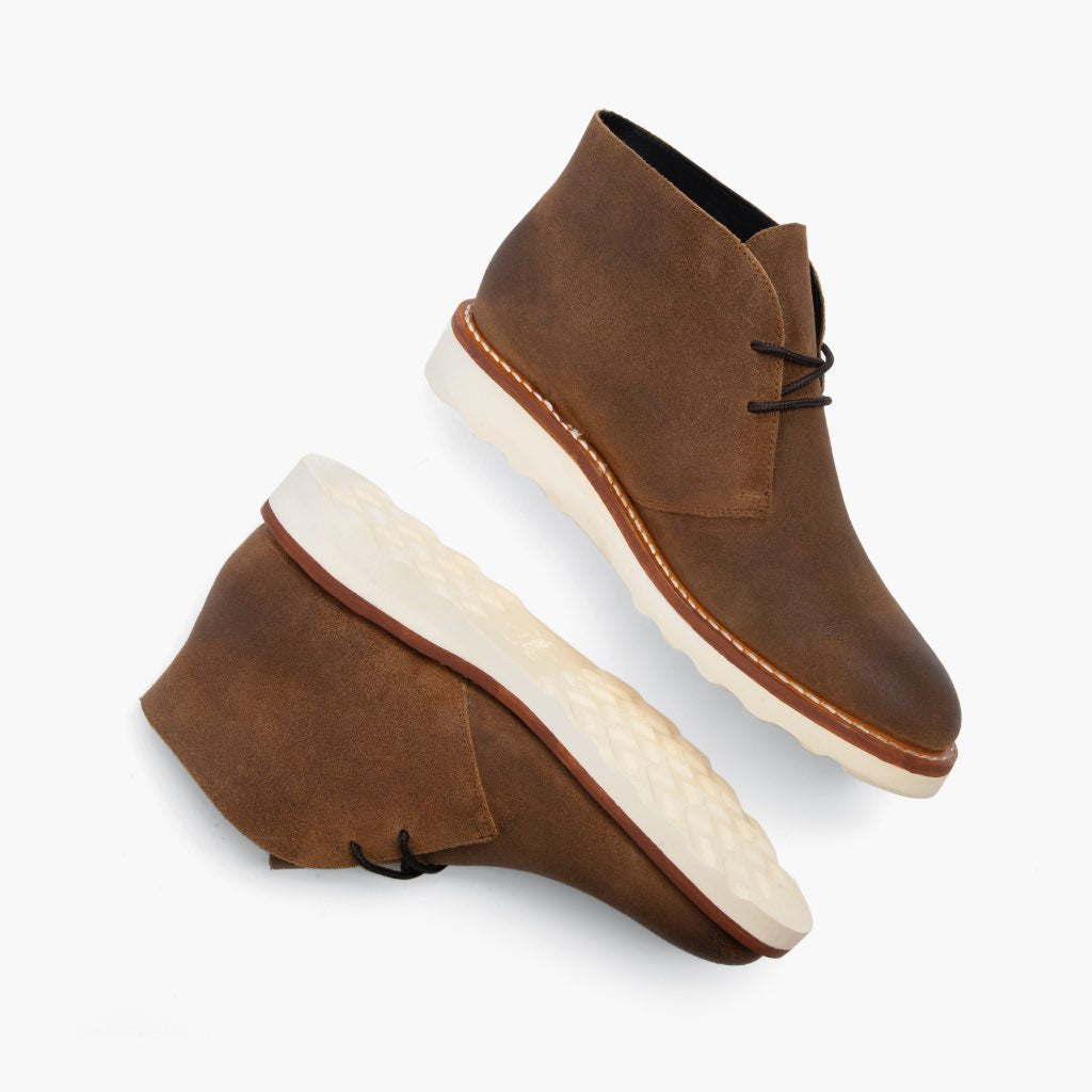 High-Traction Rubber Outsole & Lug Tread Pattern on Scout Safari أحذية بوت جلدية رجالي For Men