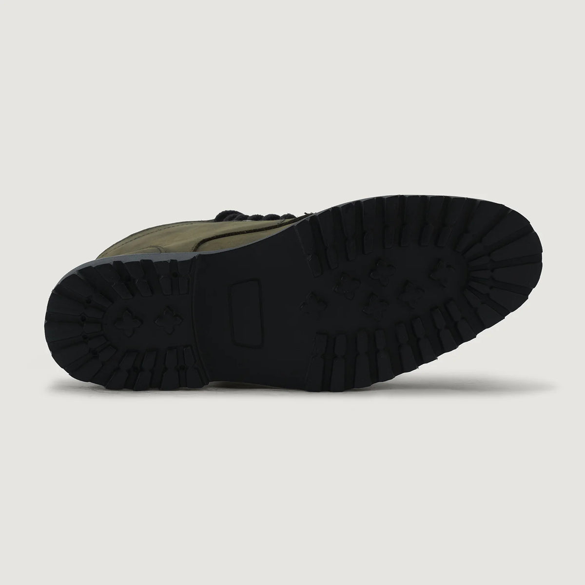 High-Traction Rubber Outsole & Lug Tread Pattern on Knight Derby Olive أخضر Pullup أحذية بوت جلدية - TerraGrip رجالي