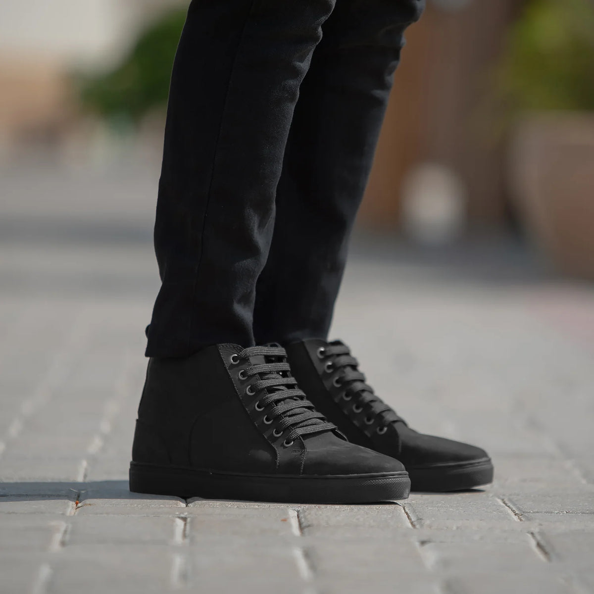 Marty High Top أسود Nubuck سنيكرز جلدي كاجوال رجالي جلد بقر طبيعي أسود فاخر - عرض جانبي | شراء أونلاين عبر المتجر الرسمي