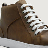 Authentic Full-Grain Leather Grain Depth & Pull-Up Patina Texture Detail