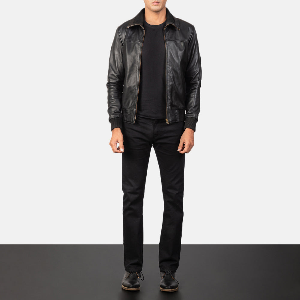 Men's Air Rolf أسود جاكيت بومبر جلد رجالي - Lateral Side Profile View Showing Sleeve Cut &amp; Athletic Taper Fit