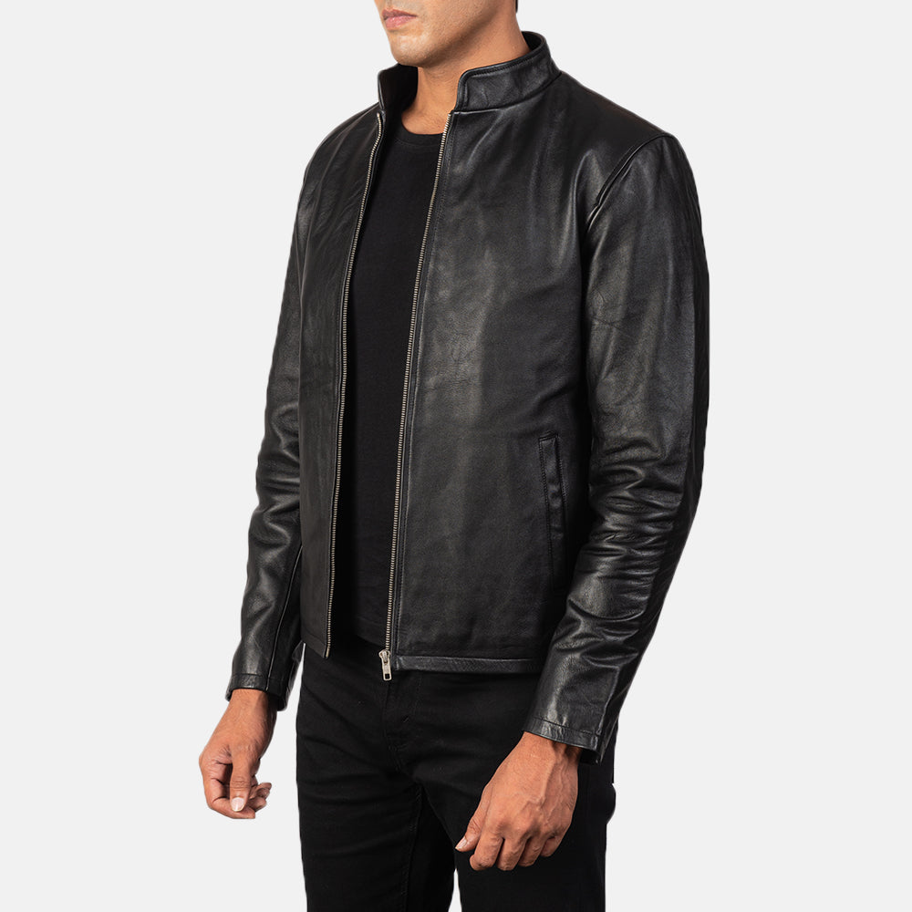 
Black Cowhide Leather Biker Jacket - عرض خلفي يوضح تفصيل الأكتاف المتقن والحاشية النظيفة