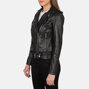 Close-Up Detail of Notch &amp; Zipper Hardware on Women's Alison أسود جاكيت بايكر جلد نسائي