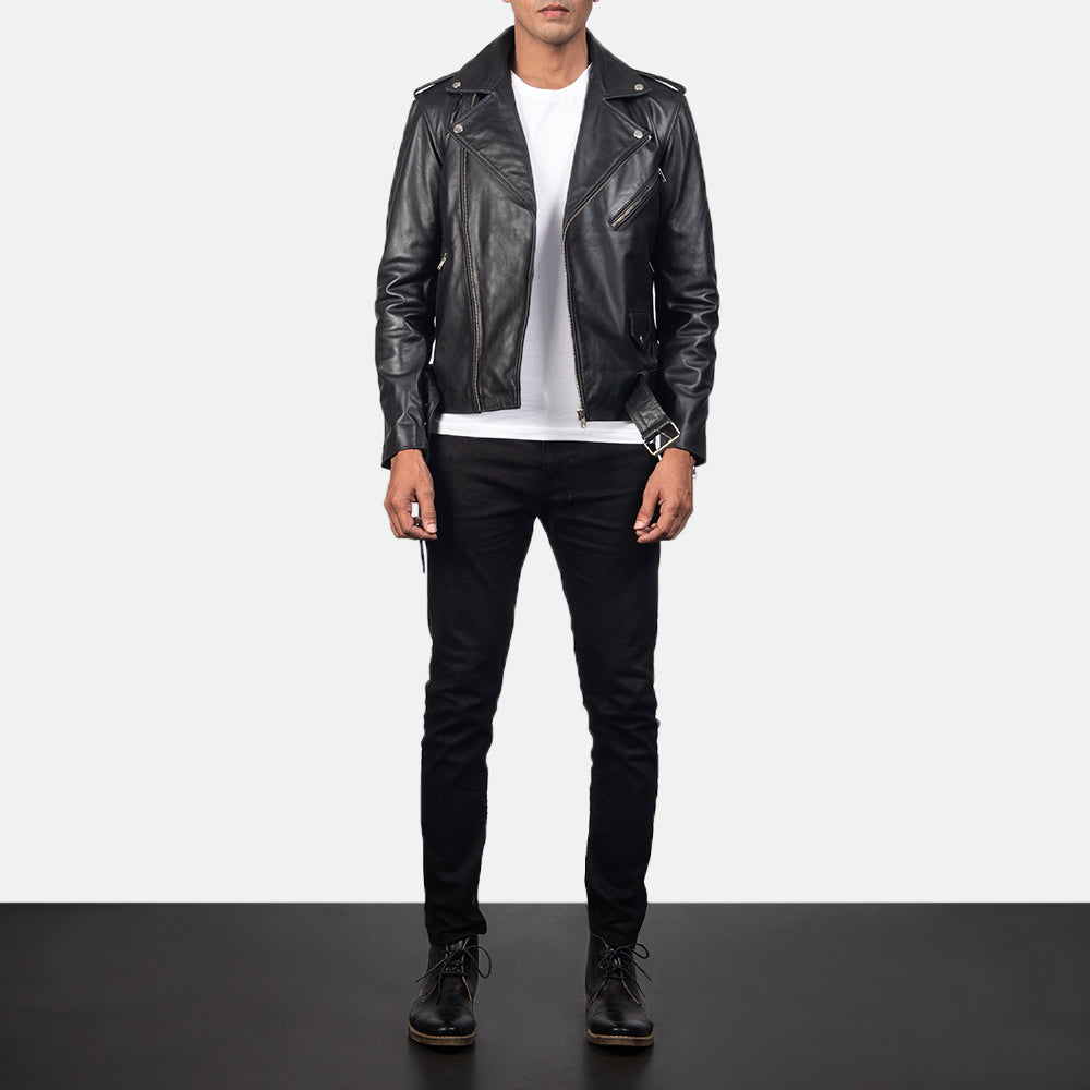 
Allaric Alley Black Leather Biker Jacket - عرض جانبي يوضح قَصّة الأكمام المريحة