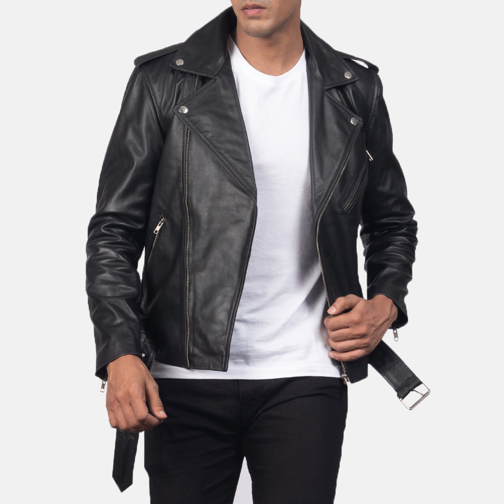 
تفاصيل مقربة of Notch & Zipper & Waist belt Hardware on Allaric Alley Black Leather Biker Jacket