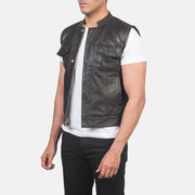
Brown Sheepskin Leather Biker Jacket - عرض خلفي يوضح تفصيل الأكتاف المتقن والحاشية النظيفة