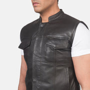 
عرض البطانة الداخلية Showing Quilted Polyester Lining & جيبان داخليان عمليان