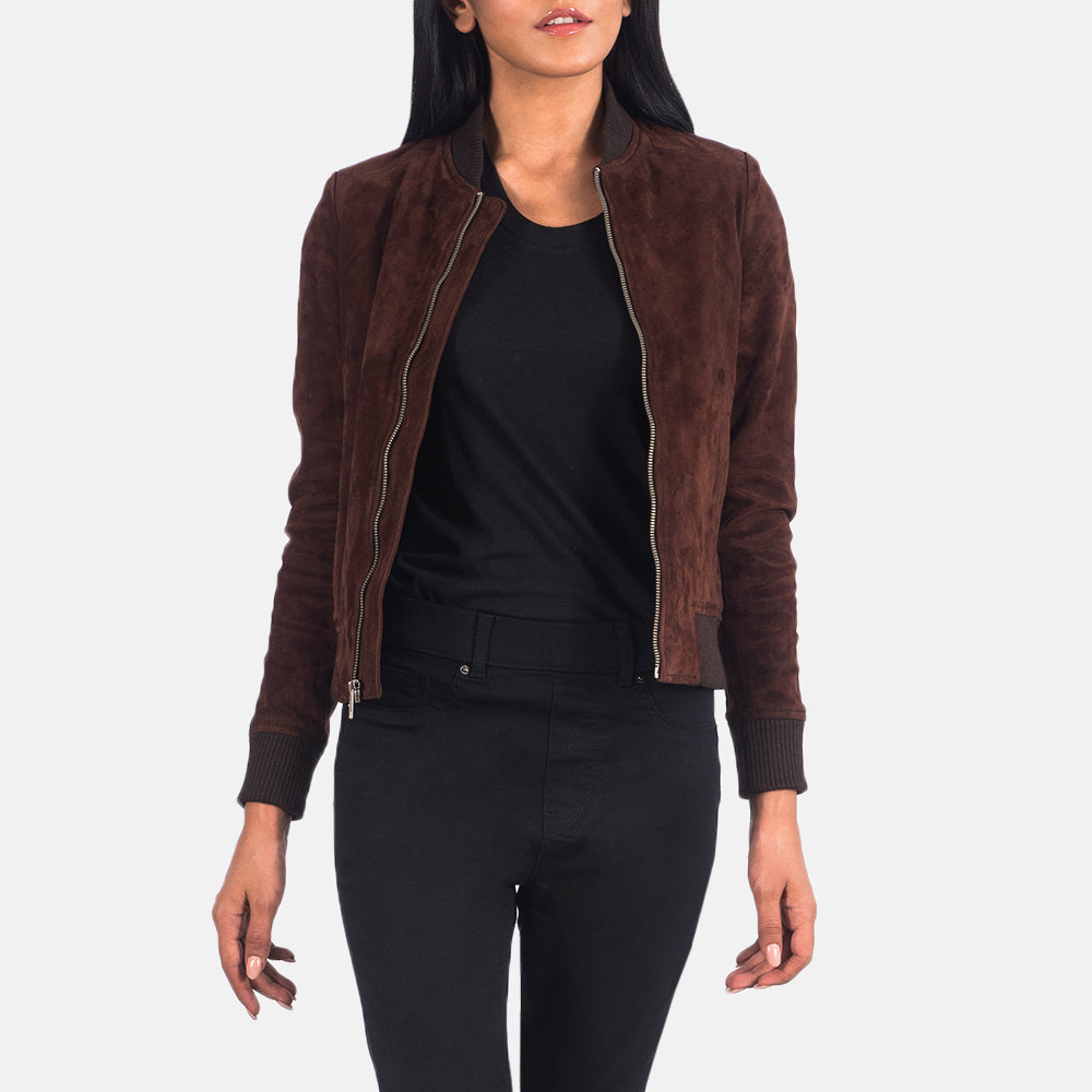 
Bliss بني Suede جاكيت بومبر جلد نسائي in Brown Goatskin Suede - عرض أمامي وقَصّة مفصلة أنيقة | شراء أونلاين عبر المتجر الرسمي