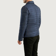 Close-Up Detail of High neck &amp; Button Hardware on Men's Bo Quilt Windbreaker جاكيت جلد رجالي