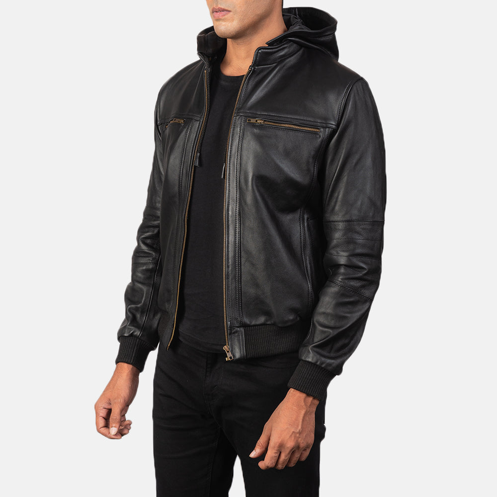
Black Cowhide Leather Bomber Jacket - عرض خلفي يوضح تفصيل الأكتاف المتقن والحاشية النظيفة