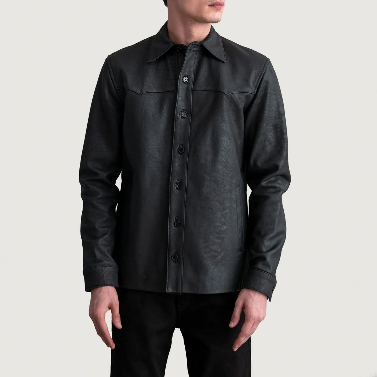 
Bronco Tumbled أسود Leather Shirt رجالي - عرض جانبي يوضح قَصّة الأكمام المريحة