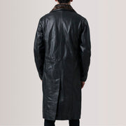 Close-Up Detail of Notch &amp; Button Hardware on Cai أسود Leather Shearling معطف جلد رجالي For Men