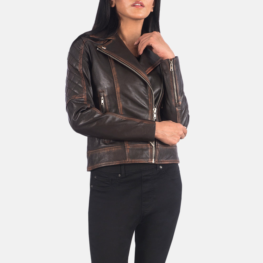 
تفاصيل مقربة of Notch & Zipper Hardware on Carolyn Quilted Vintage Brown Biker Jacket