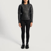 Close-Up Detail of Classic Collar &amp; Snap Button Hardware on Women's Celeste Studded أسود جاكيت جلد نسائي