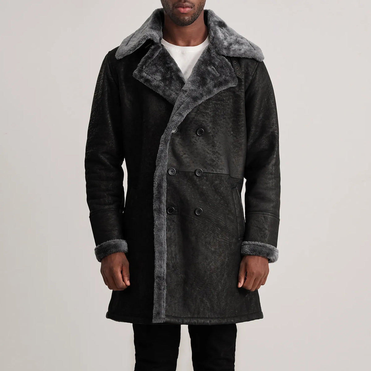
تفاصيل مقربة of Notch & Button Hardware on Charles Brown Suede Leather Shearling Double-Breasted Coat