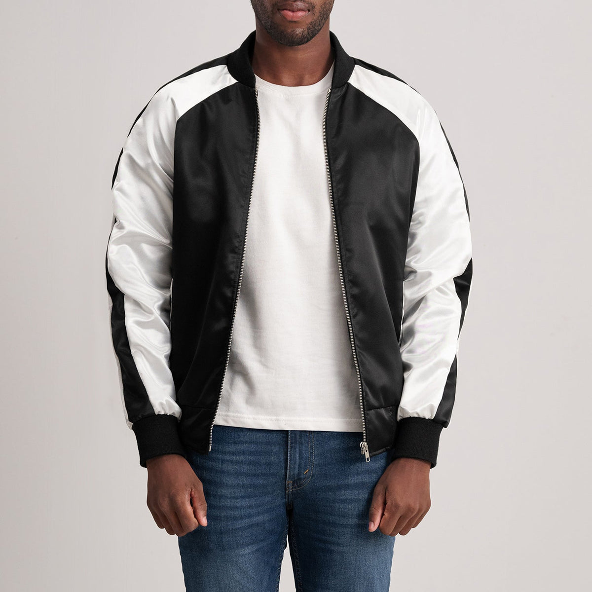 Clarke أسود Varsity جاكيت جلد رجالي - Lateral Side Profile View Showing Sleeve Cut &amp; Athletic Taper Fit