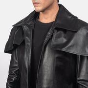 Close-Up Detail of Classic Collar &amp; Heavy-Duty Zipper Hardware on Men's Classic أسود Leather Duster رجالي
