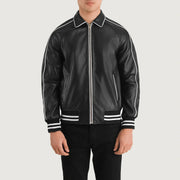 
تفاصيل مقربة of Shirt collar & Zipper Hardware on Cooper أسود Leather Varsity جاكيت جلد رجالي
