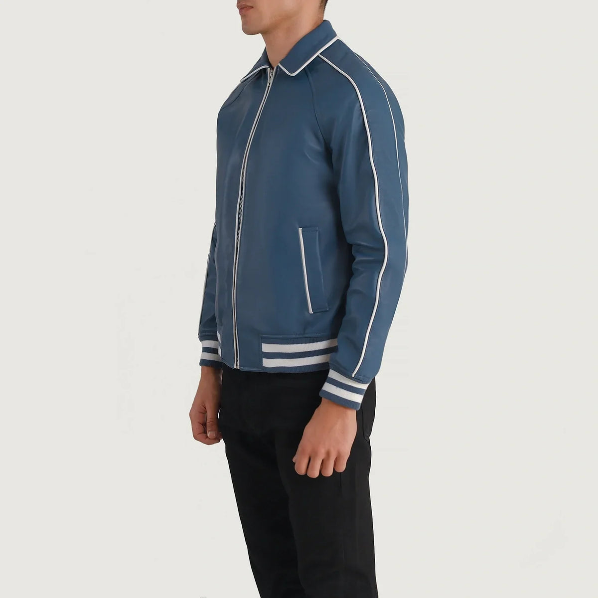 
Blue Sheepskin Leather Varsity Jacket - عرض خلفي يوضح تفصيل الأكتاف المتقن والحاشية النظيفة