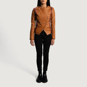 Close-Up Detail of Classic Collar &amp; Button Hardware on Women's County بيج Overlap جاكيت جلد نسائي